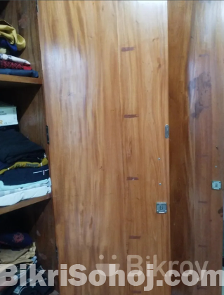 সিরিস কাঠের আলমারি